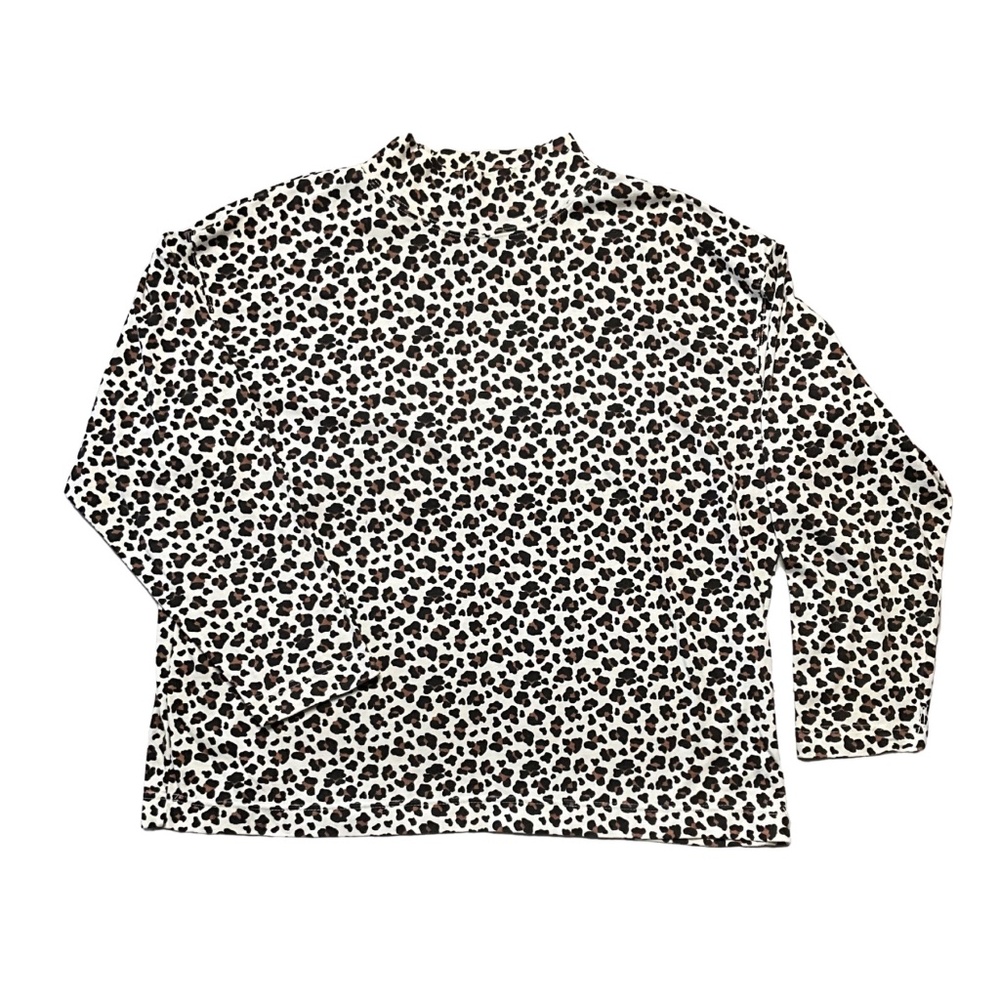 Basic Editions Plus Sized  Vintage White Cheetah Print Turtleneck